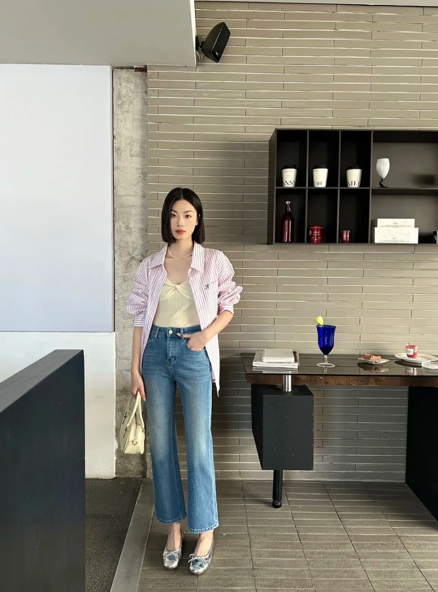 Nếu muốn hack dáng hiệu quả, quần jeans ống loe lửng chính là lựa chọn bạn không nên bỏ qua.