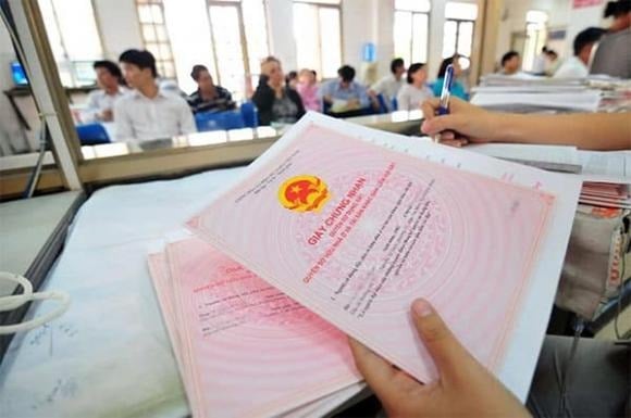 Một điểm nổi bật khác là thời gian cấp sổ đỏ lần đầu được rút ngắn.