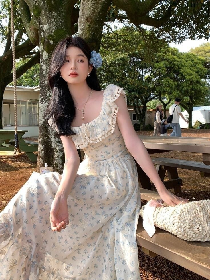 Đây là họa tiết không bao giờ lỗi mốt, luôn gắn liền với nét đẹp dịu dàng của phái nữ.