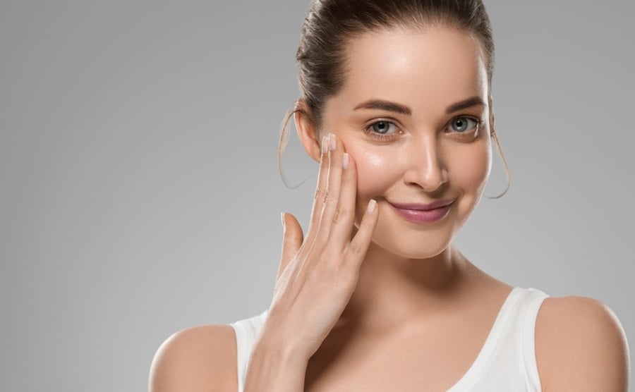 Chế độ dinh dưỡng là nền tảng quan trọng để duy trì vẻ ngoài rạng rỡ.