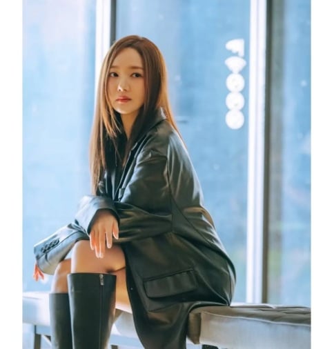 Park Min Young đã mang đến hình ảnh một “girl boss” thời thượng