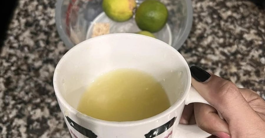 Nếu pha quá đặc, acid sẽ trực tiếp ăn mòn lớp bảo vệ, gây nóng rát và lâu dài có thể dẫn đến viêm loét.
