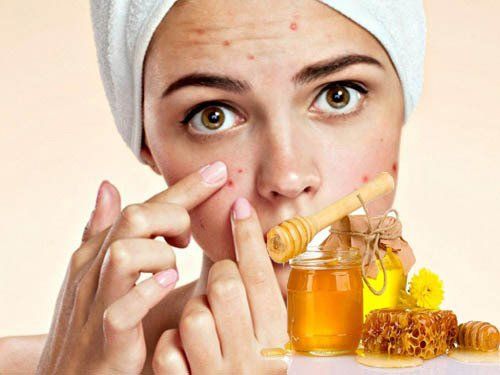 Mật ong được nhiều người ưa chuộng nhờ khả năng kháng khuẩn và làm dịu da. 