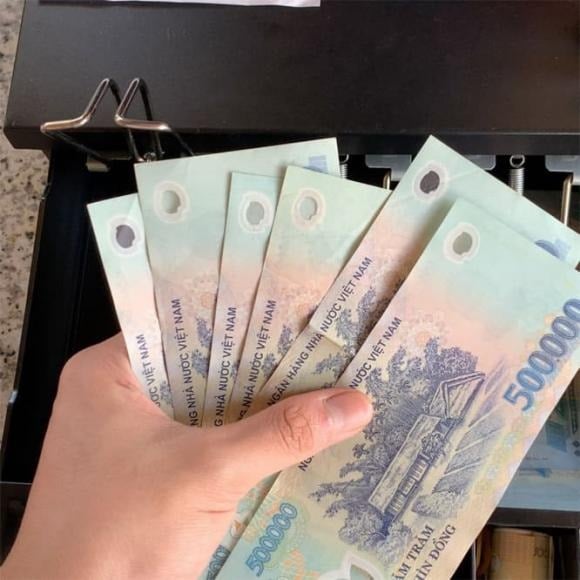 Câu nói dân gian “Sáng không vay tiền, chiều không thăm người bệnh” chính là một lời nhắc nhở đầy tinh tế.