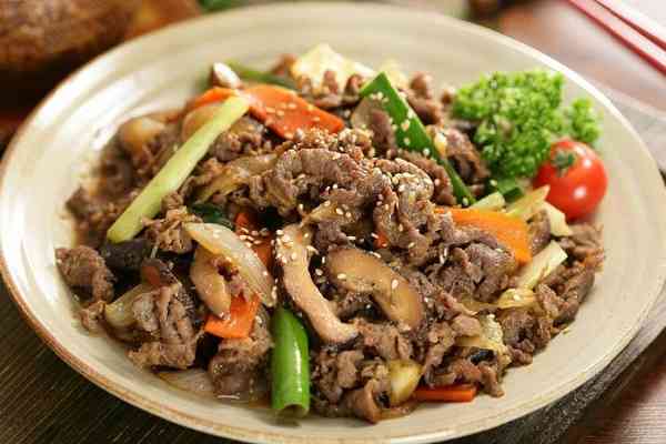 thit-bo-xao-nam-huong