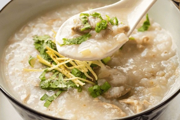 Vì vậy, mặc dù cháo dễ tiêu hóa, nhưng nó không phù hợp làm thực phẩm chính cho bữa sáng.