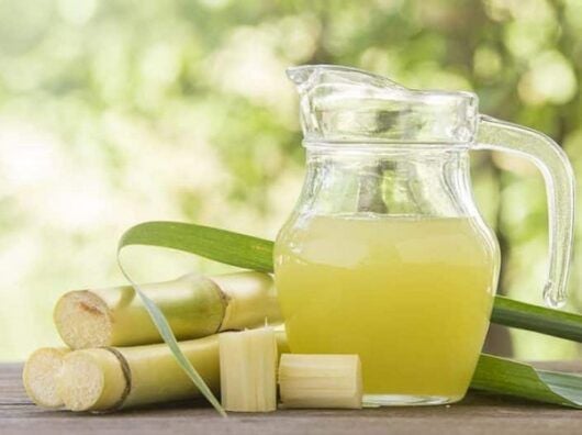 Một số người nên hạn chế nước mía