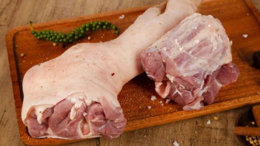 Chân giờ trước và chân giò sau có một chút khác biệt về kết cấu, hương vị.