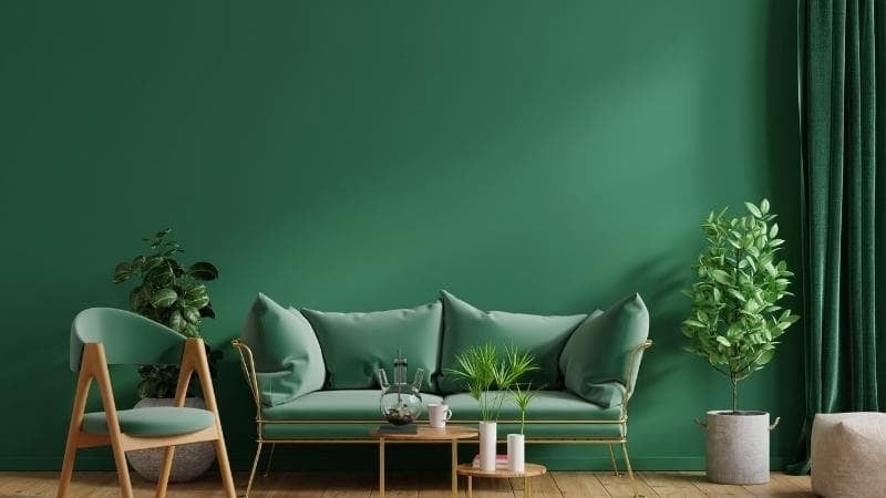 Màu xanh lá cây đậm