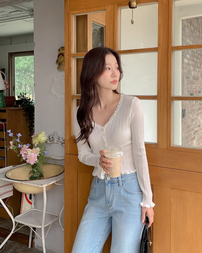 Đây là lựa chọn tuyệt vời để diện đi làm hay dạo phố.