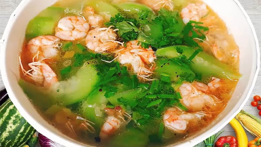Món canh mướp tôm vừa ngon vừa mát, rất hợp trong những ngày hè nóng bức này.    