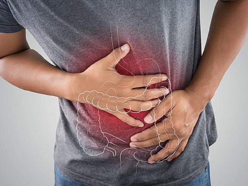 Trong chanh chứa nhiều axit có thể làm bệnh dạ dày nặng hơn, gây trào ngược thực quản, ợ nóng, ợ chua. 