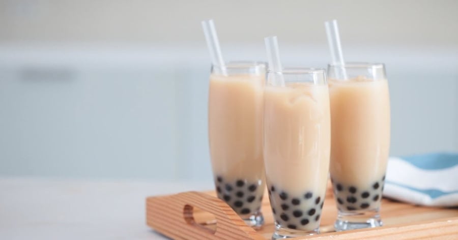 Trà sữa gánh nặng của gan nhưng nhiều người vẫn thích uống. Ảnh minh họa