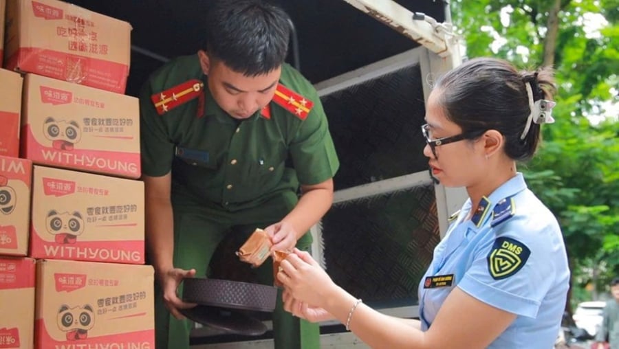Khoảng 12h30 ngày 25/9/2025, trong quá trình tuần tra kiểm soát, tổ công tác Công an phường Cửa Nam phát hiện xe tải BKS 28K-19xxx dừng đỗ trước số 36 Phan Bội Châu có biểu hiện khả nghi.    