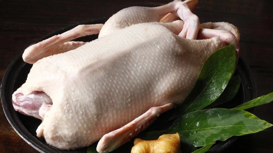 Luộc Vịt Cùng 2 Loại Quả Này, Thịt Mềm Ngọt, Không Hôi Khâu Sơ Chế Thịt Vịt Trước Khi Luộc Có Vai Trò Quan Trọng, Giúp Khử Mùi Hôi Hiệu Quả.