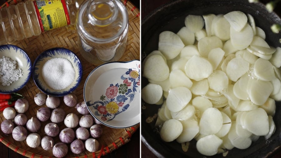 Tỏi được thái lát mỏng trước khi đem đi ngâm giấm.