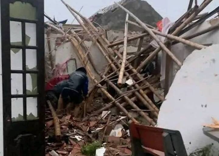 Ngay sau khi sự việc xảy ra, chính quyền địa phương đã huy động lực lượng xuống hiện trường, hỗ trợ khắc phục hậu quả và thăm hỏi, động viên các gia đình bị nạn.    