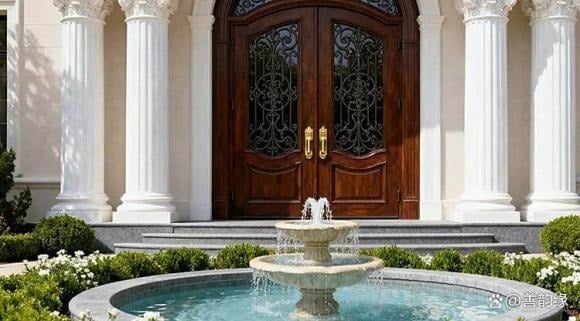 Nếu trước nhà có ao, đài phun nước hoặc con đường uốn lượn như dòng suối, đây là “Minh đường kiếm thủy”, tượng trưng cho sự tích tụ của cải.