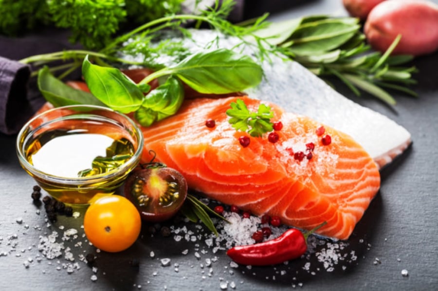 Omega-3 cần thiết cho cơ thể con người có lợi cho việc ngăn ngừa ung thư, các bệnh tim mạch và mạch máu não...