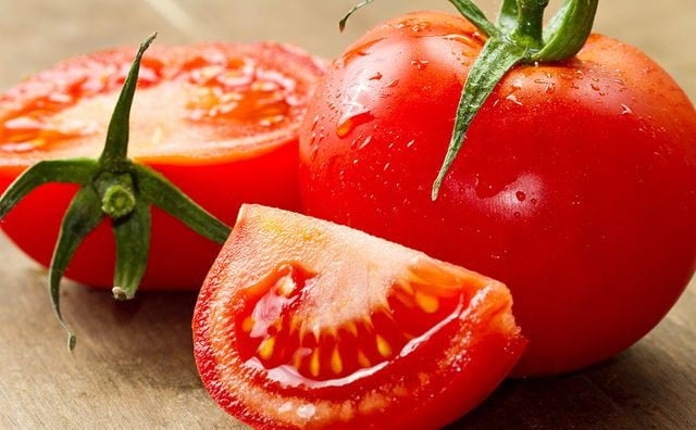 Ăn cà chua rất hại cho 4 nhóm người này