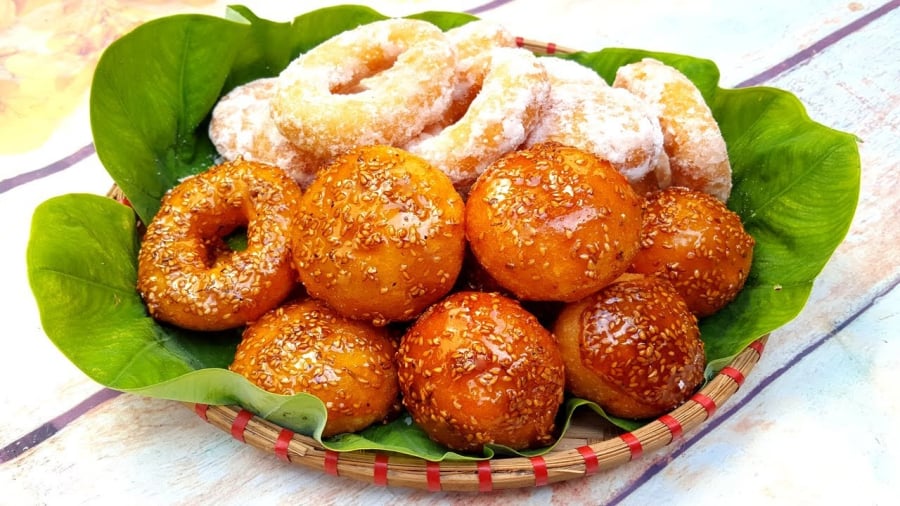 Loại bánh này dầu mỡ, năng lượng cao, một chiếc nhỏ có thể tới hơn 300 kcal. Ảnh minh họa