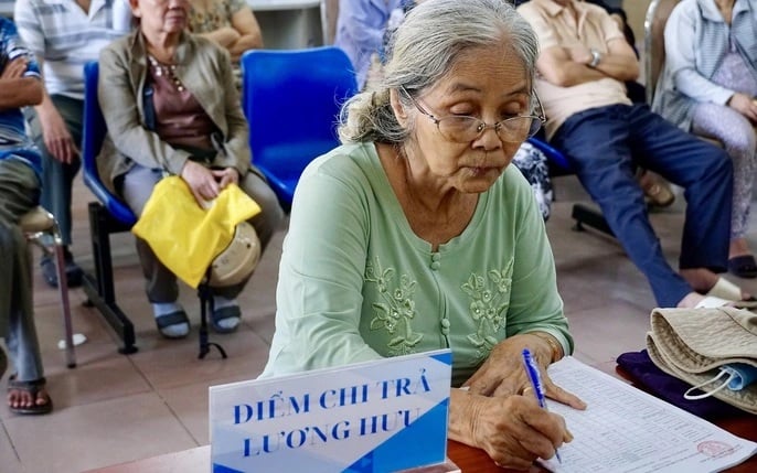 Đóng BHXH trên 20 năm hưởng quyền lợi cao chưa từng có: Quyền lợi cụ thể là gì?