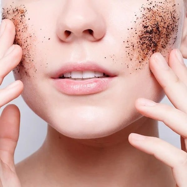 Có thể sử dụng BHA để làm sạch sâu lỗ chân lông, nhưng cần quan sát phản ứng của da