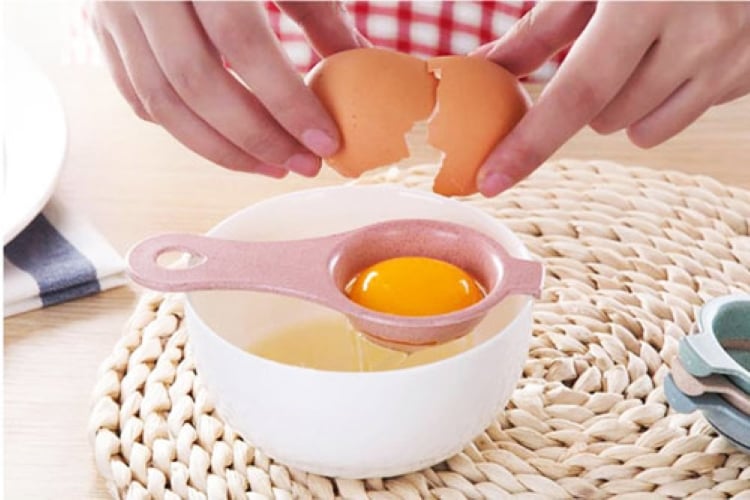 Tách lòng trắng trứng