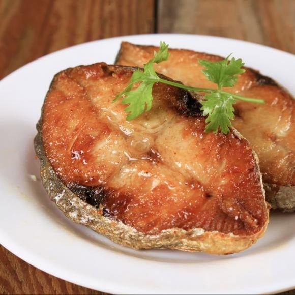 Nhờ hương vị thơm ngon, dinh dưỡng dồi dào và giá thành hợp lý, cá thu xứng đáng là “vua omega-3” của bàn ăn Việt, giúp bạn chăm sóc sức khỏe cả nhà mà không lo tốn kém.    
