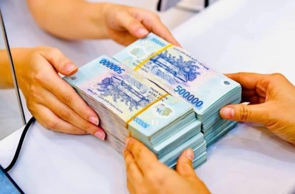 Trường hợp lương tối thiểu vùng được điều chỉnh tăng theo dự thảo, mức trợ cấp tối đa có thể đạt 18.500.000 đồng/tháng, giúp người lao động tăng thêm hơn 6 triệu đồng mỗi tháng so với hiện nay.