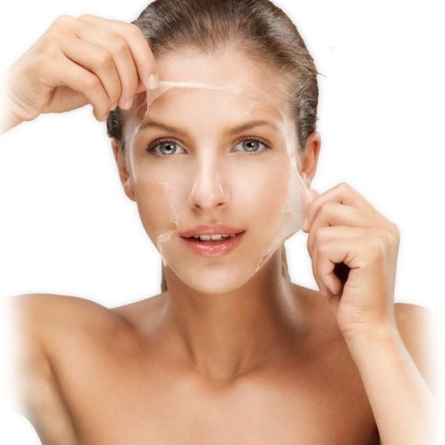 Peel da là một phương pháp làm đẹp được nhiều người yêu thích nhờ khả năng cải thiện bề mặt da, làm sáng đều màu, giảm thâm mụn, sẹo và nếp nhăn. 