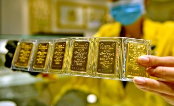 Trong khi đó, Tập đoàn Phú Quý niêm yết giá vàng miếng SJC ở mức 146 – 148,5 triệu đồng/lượng, giảm 1 triệu đồng/lượng ở cả hai chiều.