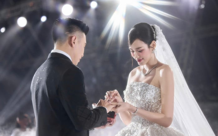 Đỗ Hà không nhận lời trình diễn váy cưới hóa ra là vì điều này