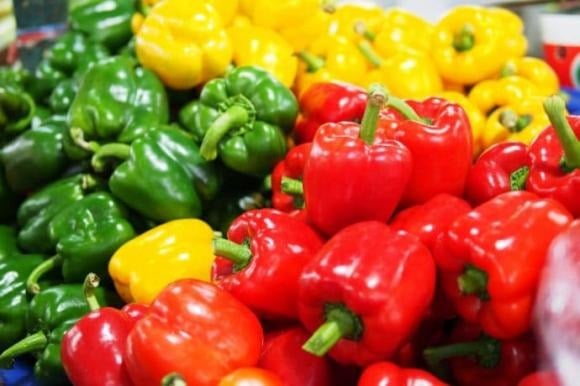 Ớt đỏ giàu vitamin A, beta-carotene và vitamin C – những dưỡng chất giúp tăng cường thị lực, làm đẹp da và nâng cao sức đề kháng.