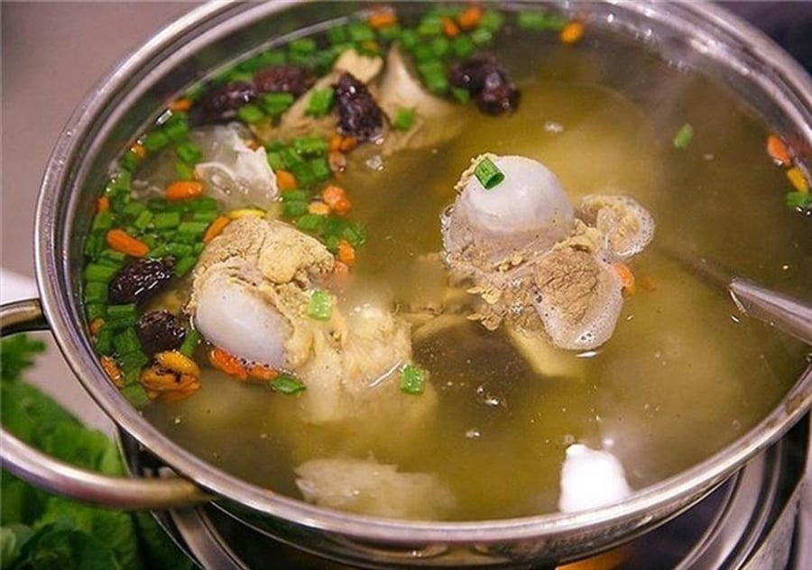 Cách hầm canh xương ngon