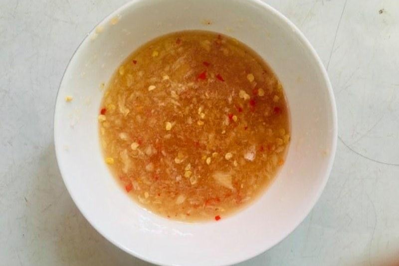 Làm nước mắm chua ngọt