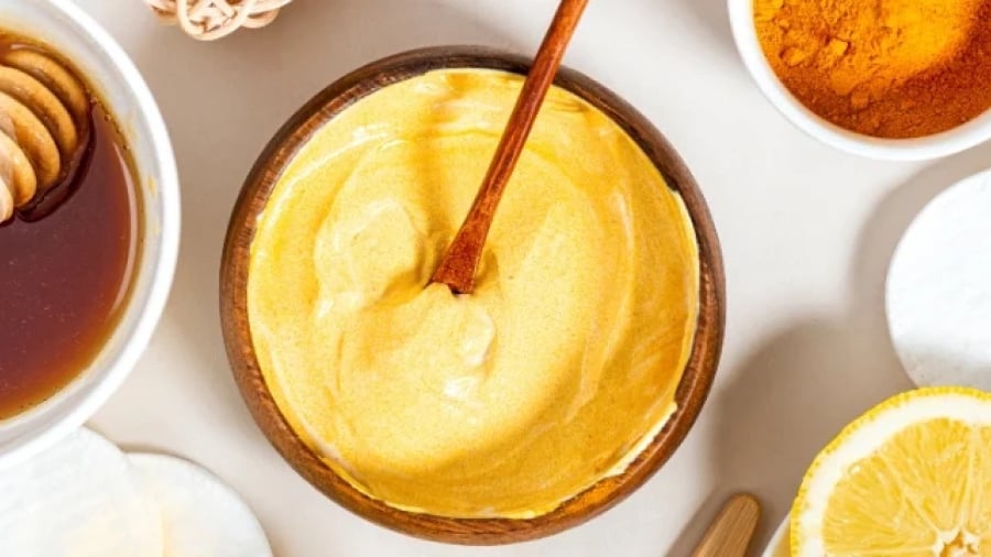Sữa chua tinh bột nghệ mang lại nhiều lợi ích cho sức khỏe.