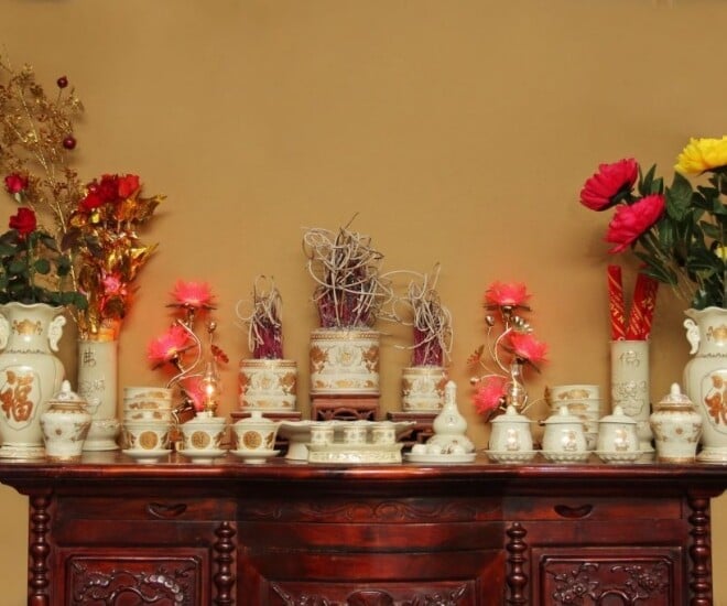 6-thu-khong-nen-dat-len-ban-tho-vao-ngay-mung-1-thang-9-nam-at-ty-keo-ton-hai-phuc-khi-l-1760934479-886-width660height550