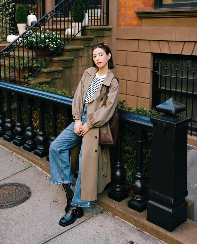  Từ phong cách Parisian chic đến minimal hiện đại, trench coat luôn mang lại vẻ thời thượng mà không cần cố gắng.