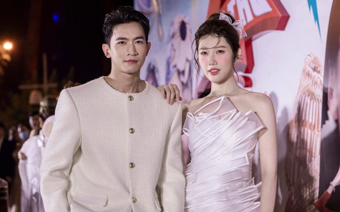 Tình tin đồn của Thúy Ngân chia sẻ trạng thái đầy tâm trạng về tình yêu , nghi vấn đã chia tay