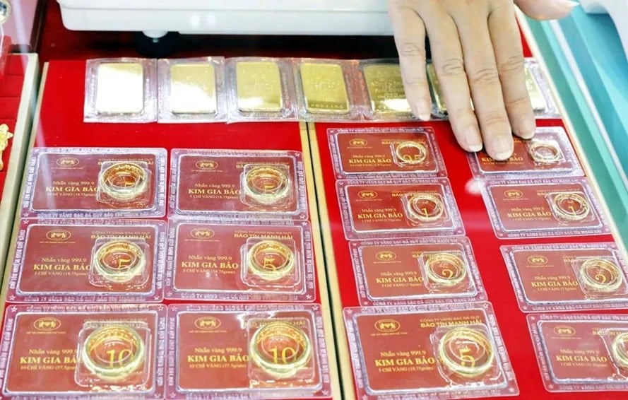 Sáng 3/11, thị trường châu Á mở cửa với mức giá vàng giao ngay quanh 4.002,28 USD/ounce. 