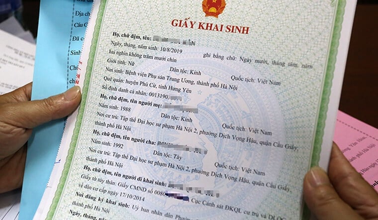 Trường hợp không đăng ký thường trú trong vòng 60 ngày kể từ ngày khai sinh, cha, mẹ hoặc người giám hộ sẽ bị xử phạt vi phạm hành chính từ 500.000 đến 1.000.000 đồng theo điểm a khoản 1 Điều 9 Nghị định 144/2021/NĐ-CP.    