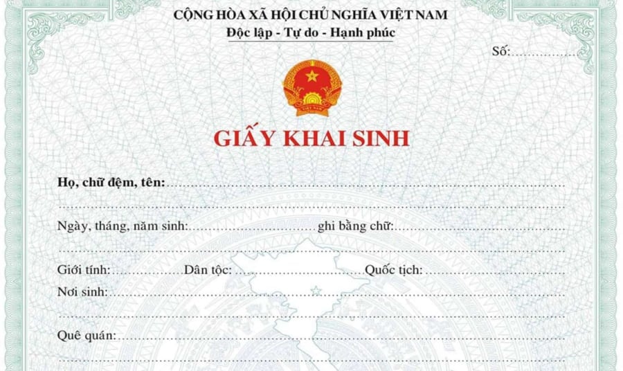Những tên gọi có liên quan đến yếu tố chính trị, đặc biệt là các tên mang ý nghĩa phản động, kích động hoặc gắn với những sự kiện lịch sử gây tranh cãi, đều bị cấm đặt khi khai sinh.