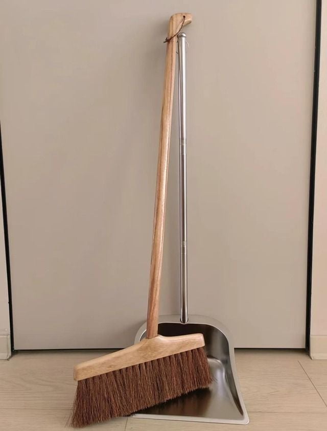 Chổi nên để ở nơi riêng tư không ảnh hưởng tới không gian sống
