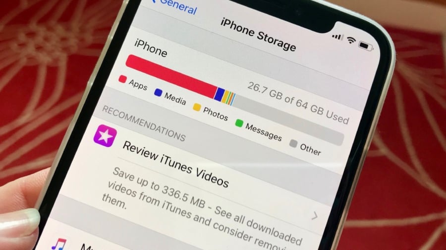 Khi bộ nhớ điện thoại bị đầy, bạn có thể thực hiện những thao tác như xóa bộ nhớ đệm, xóa các nội dung không cần thiết trong máy.