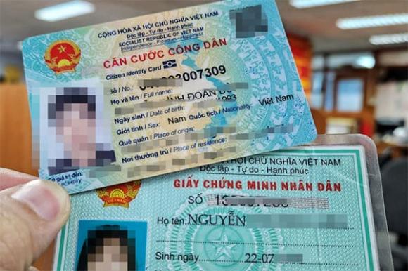 Người gốc Việt Nam chưa xác định quốc tịch: sử dụng Giấy chứng nhận gốc Việt Nam do cơ quan có thẩm quyền cấp.    