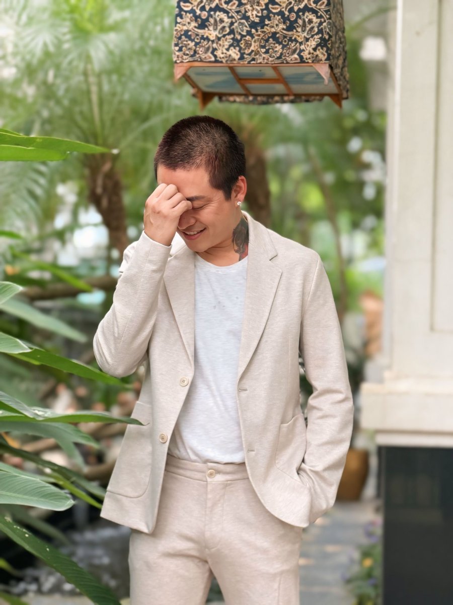 Tuấn Hưng cho biết thời gian qua không thể tập trung làm việc vì lo lắng cho tình hình của mẹ  