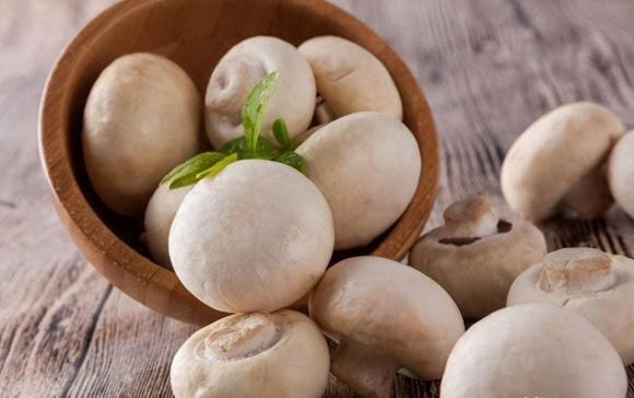 Loại cây tưởng chừng bình thường này chính là nấm, nhưng đặc biệt là nấm mỡ – chứa lượng kali gấp 12 lần chuối! 