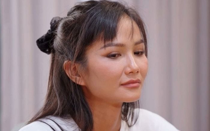 Báo Hàn Quốc đưa tin về ồn ào của vợ chồng H'Hen Niê  