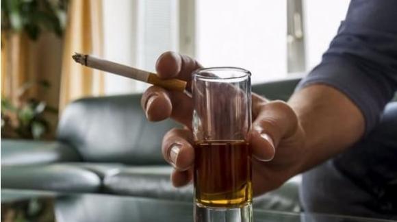 Khói thuốc chứa hơn 7.000 hợp chất, trong đó có 69 chất gây ung thư như nicotin, hắc ín, carbon monoxide, nitrosamine… 